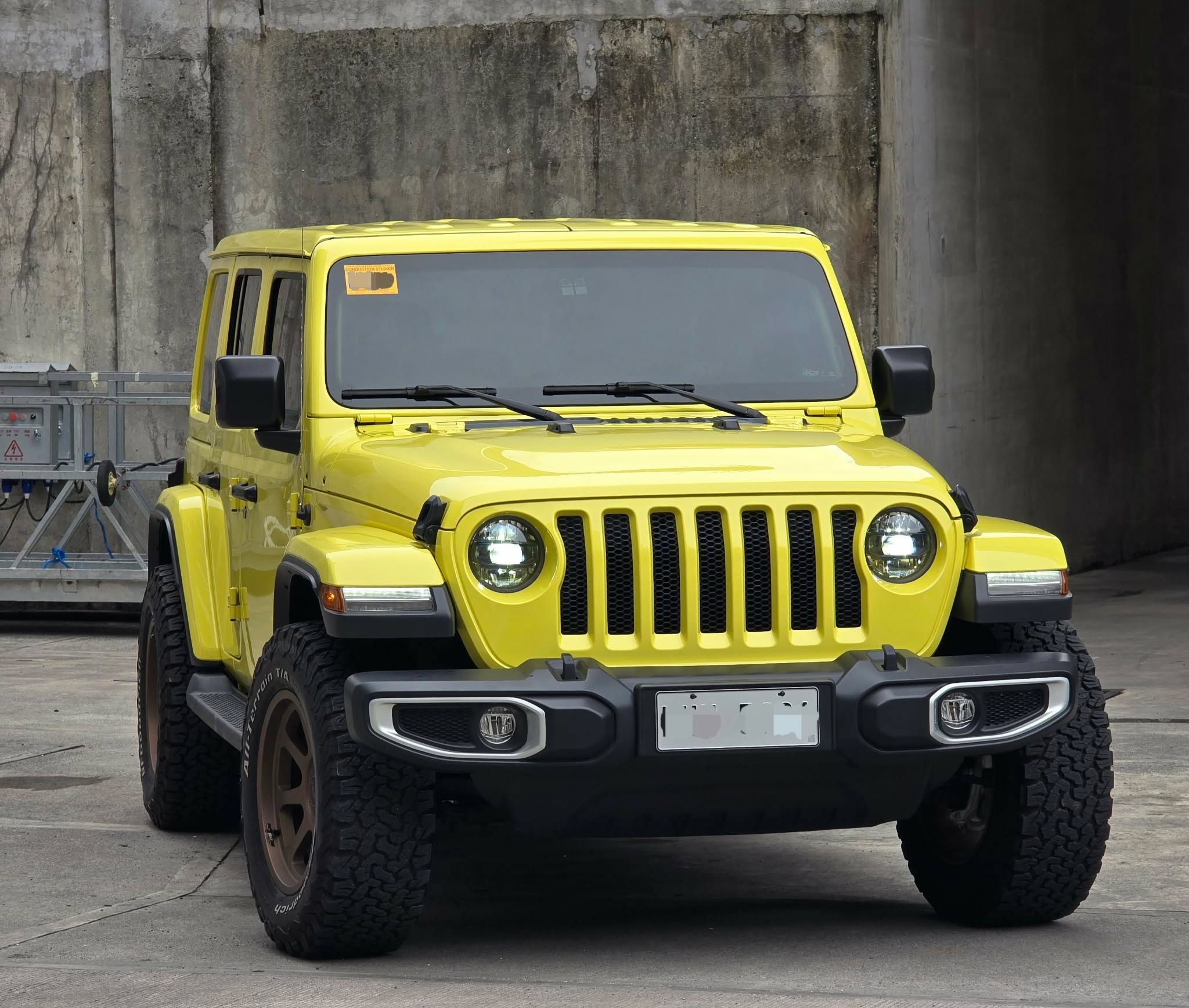 2024 Jeep Wrangler Sahara 4x4 2.0